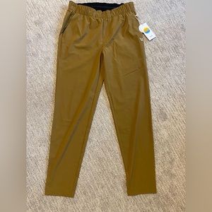 Vuori Mens Fleet Pant Caramel, size medium